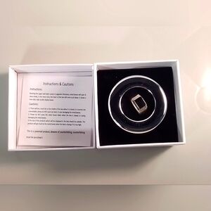 Rotating ring box (ring not included)